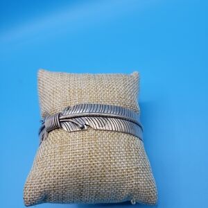 Native Douglas Etsitty Navajo Sterling Silver Double Feather Cuff Bracelet